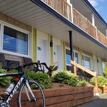 Auberge Happy Logis Lac-Etchemin Buitenkant foto